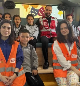 Kitaplar Köye Uzandı, Minik Kalpler Renklendi! Kahramanmaraş Gençlik Meclisi’nden Anlamlı Kırsal Ziyaret